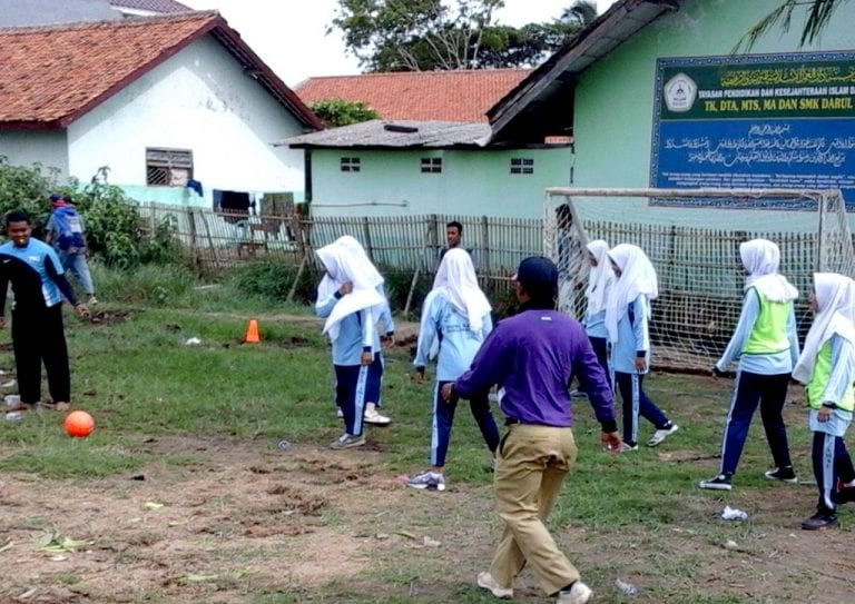 Lapangan-Olahraga-SMK-Darul-Amal-1